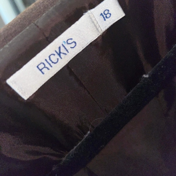 Rickis brown jacket / looks good in the office or with jeans n boots! - Picture 3 of 3